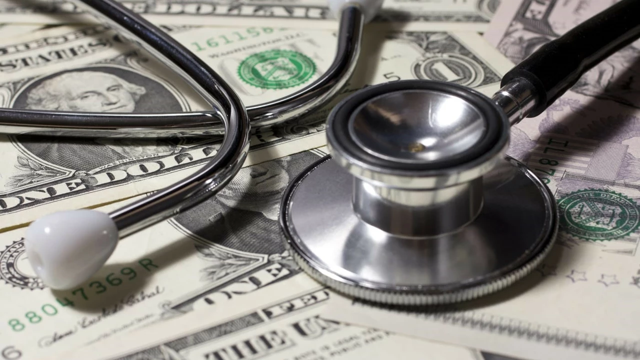 Почему частное здравоохранение в США такое дорогое?